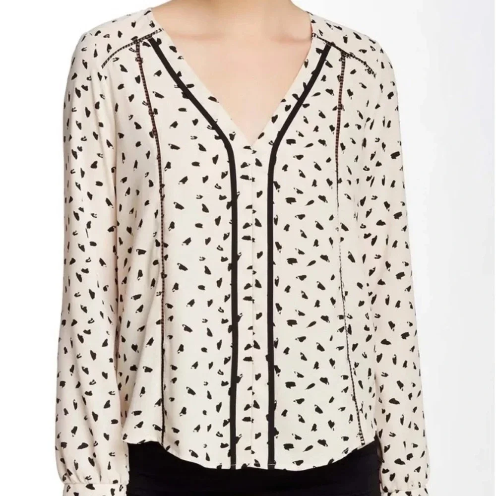 ASTR the Label Cream Black Speckled Popover Long Sleeve Chiffon Blouse Size XS